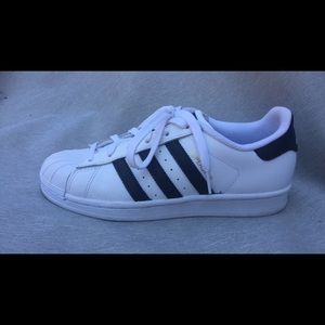 Like-New Adidas Superstar